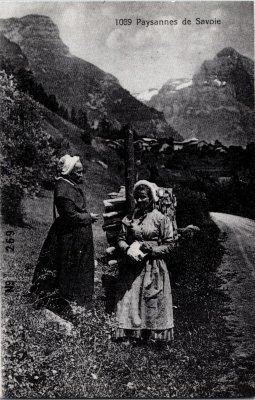 Carte  postale "Paysanne de Savoie" au Crot