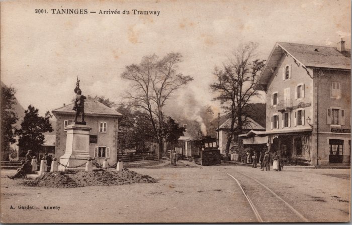 Arrivée du Tramway à Taninges