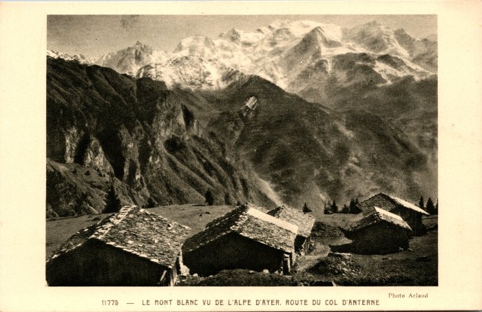 Le Mont Blanc vu de l’Alpe d’Ayer, route du col d’Anterne