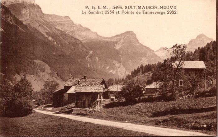 Photo du village de Maison Neuve, vus sur Sambet et la Pointe de Tenneverge
