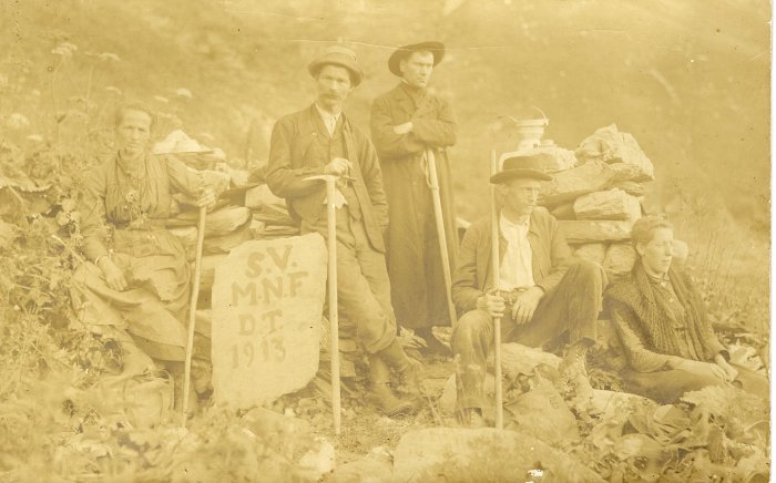 Photo d'un groupe de montagnards