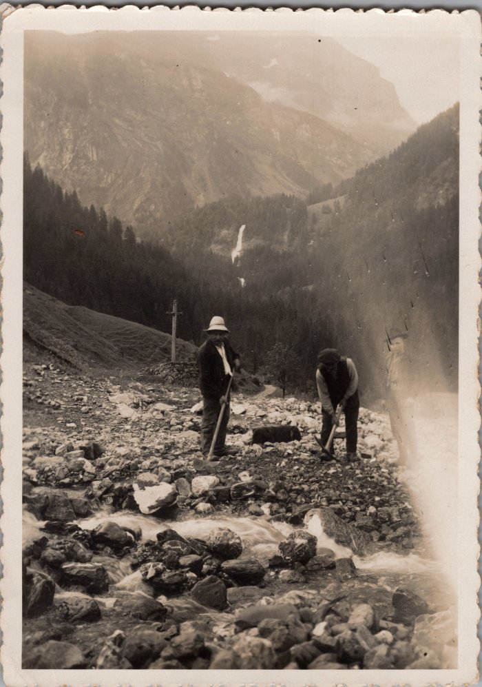 Photo au fond de Salvagny, pierre de la cuttaz