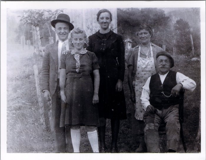 Photo de famille MOGENIER