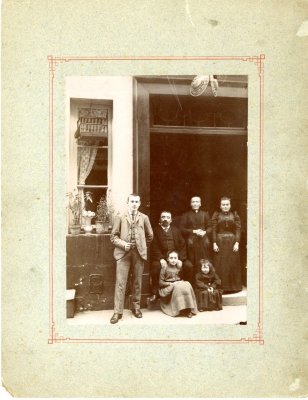 Photo de la famille DEFFAYET à Paris