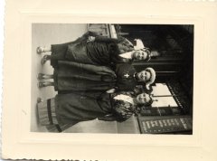 Odette et Denise ROUGE à Chareleroi (Belgique) en 1954